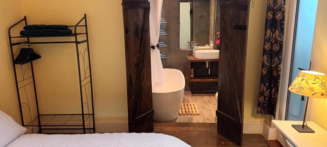 Room With Luxury Private Bathroom & Independent Entrance Near Tube Λονδίνο Εξωτερικό φωτογραφία